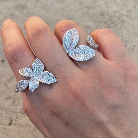 Diamond flower ring M745 - Picture 1 of 4